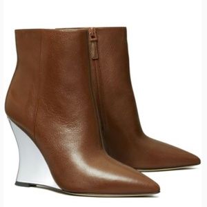 SOLD. Tory Burch Sculpted Heel Brown Leather Bootie